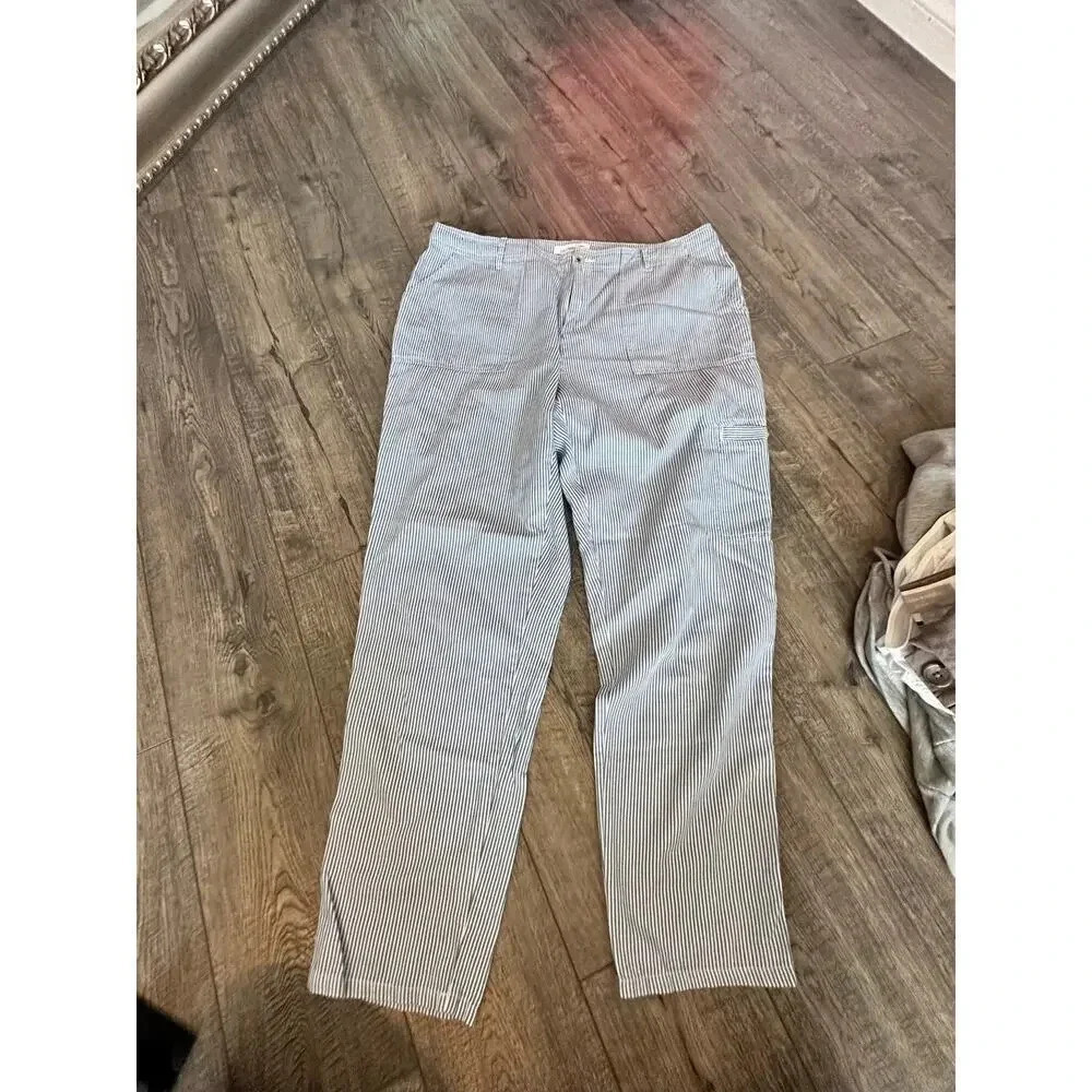 Liz Claiborne Blue Pin-Stripe Slash Pockets Capri Pants Size 12